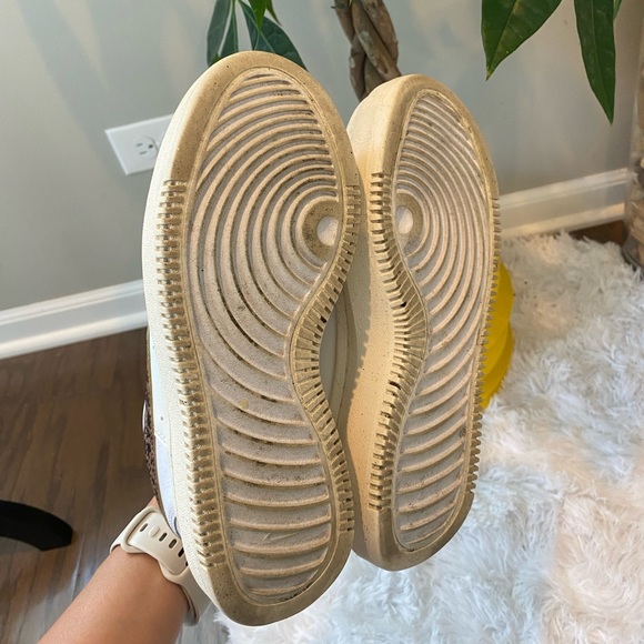 ✨Nike (GUC) Sneaker White Size 6✨ - Picture 8 of 8